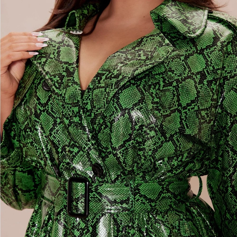 Fashion Nova Green Snake-Print Trench Coat - Women's Faux Leather Plus 1-2x - Picture 2 of 7